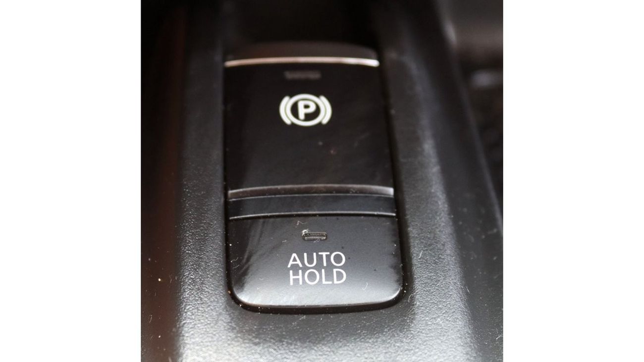 Nissan XTrail SV ACCIDENTS FREE - GCC - FULL OPTION - 7 STR - ORIGINAL PAINT - PERFECT CONDITION INSIDE OUT