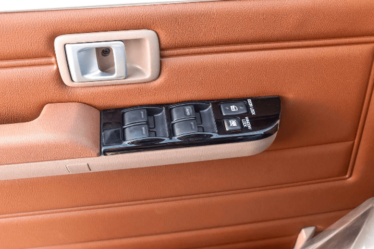 Toyota Land Cruiser 70 ECTMQM001 – 2025 TLC76 5 Doors Hardtop - 2.8L Diesel Auto White with Tan Interior