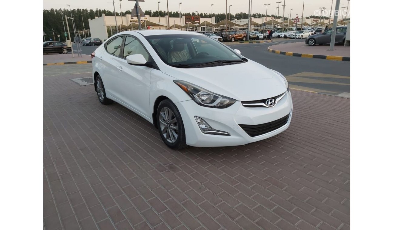 Hyundai Elantra SE  - extremely Clean car a must see