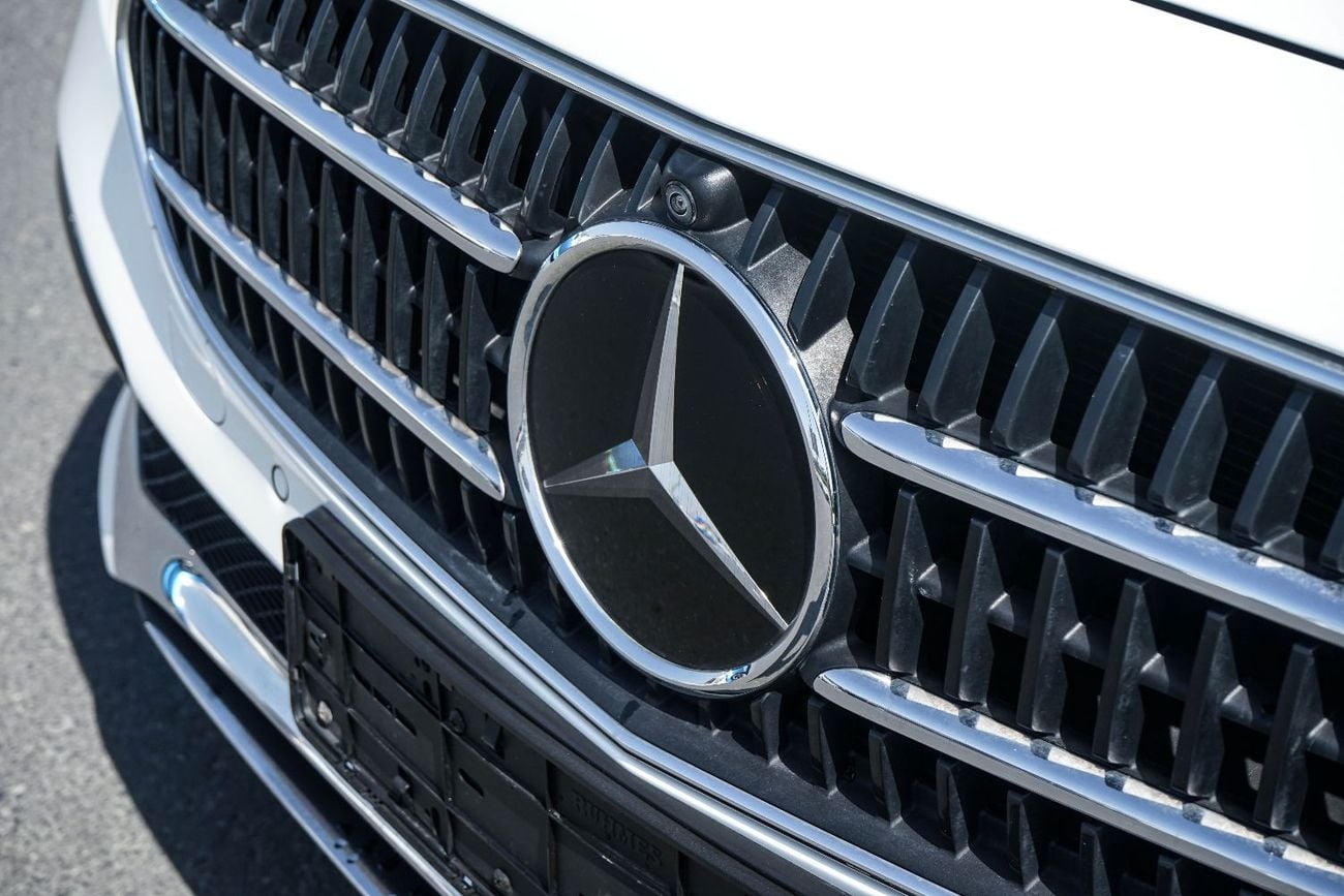 مرسيدس بنز E 350 Engine: 2.0L Turbocharged Inline-4 Engine (E350 AMG Dynamic spec commonly)