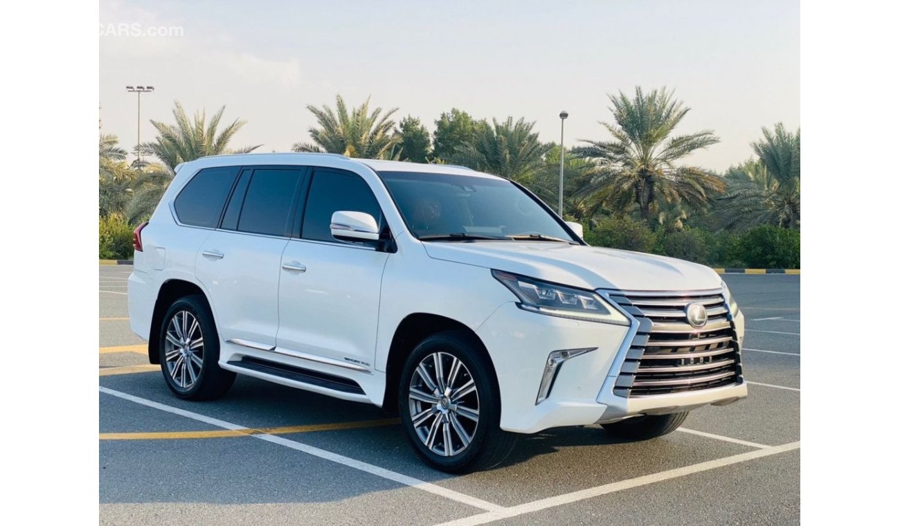 Lexus LX570 Platinum LUXUS LX570 GCC 2017 SUPER SPORT