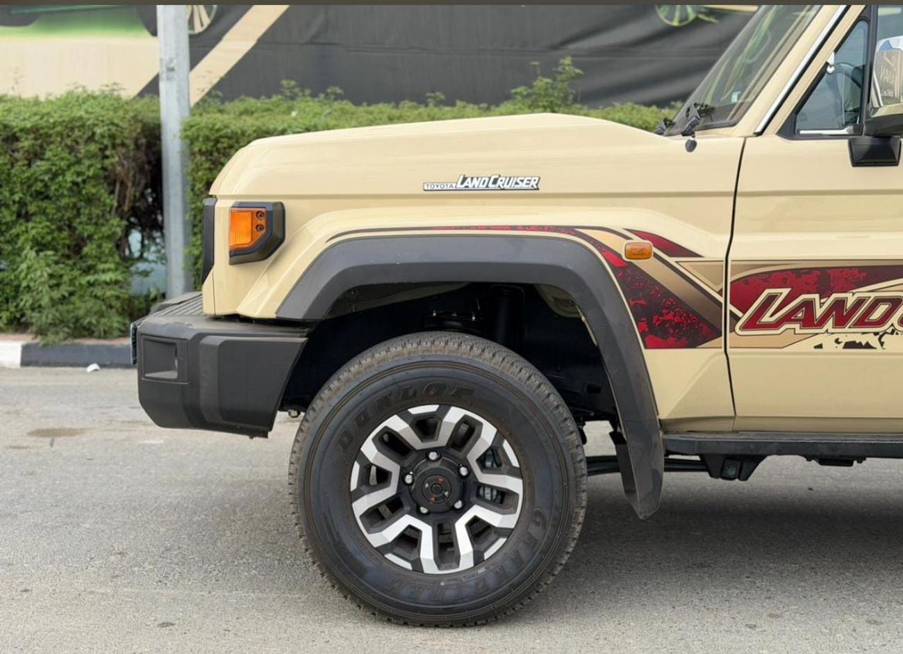 تويوتا لاند كروزر 70 TOYOTA LANDCRUISER LC71 MODEL 2026 4.0 PETROL ENIGINE WITH 6 CYLINDER OMAN SPECS