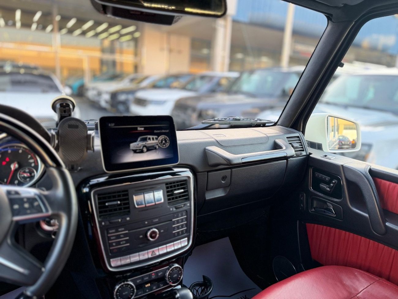 Mercedes-Benz G 500 Std 4.0L (422 HP)