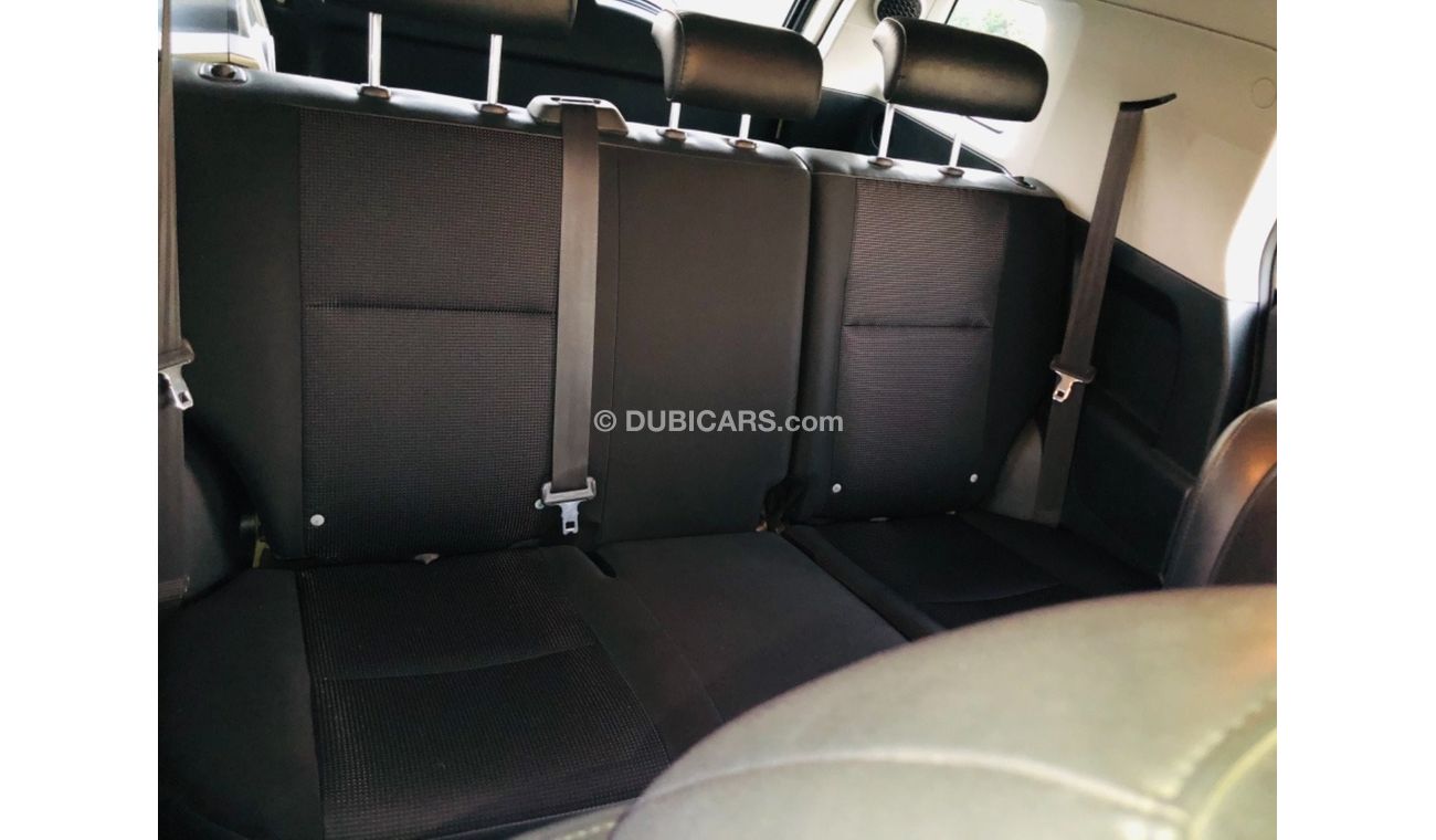 تويوتا إف جي كروزر موديل 2010 خليجي حاله ممتازه جدا من الداخل والخارج فل مواصفات