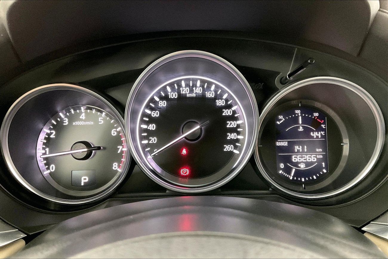 تويوتا يارس SE / E | ضمان مجاني لمدة عام | 0 دفعة أولى