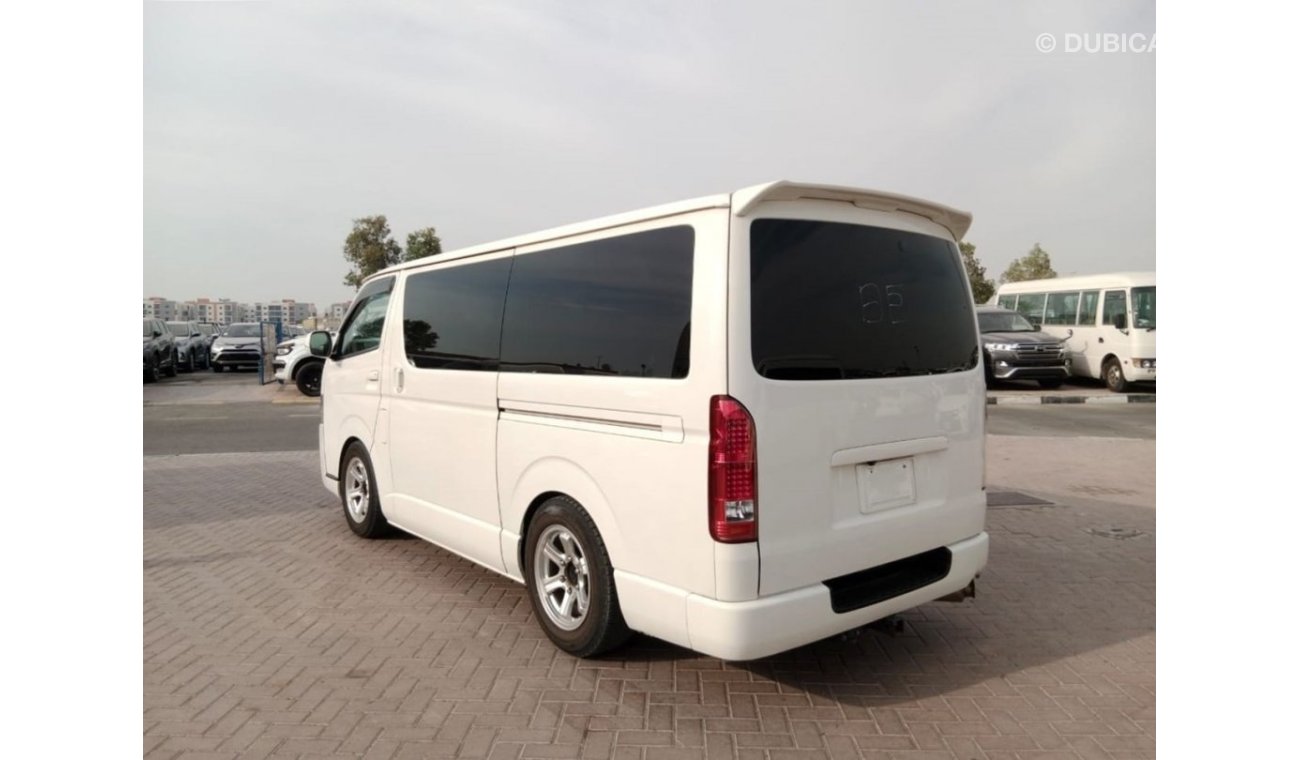 تويوتا هاياس TOYOTA HIACE VAN RIGHT HAND DRIVE(PM46703)