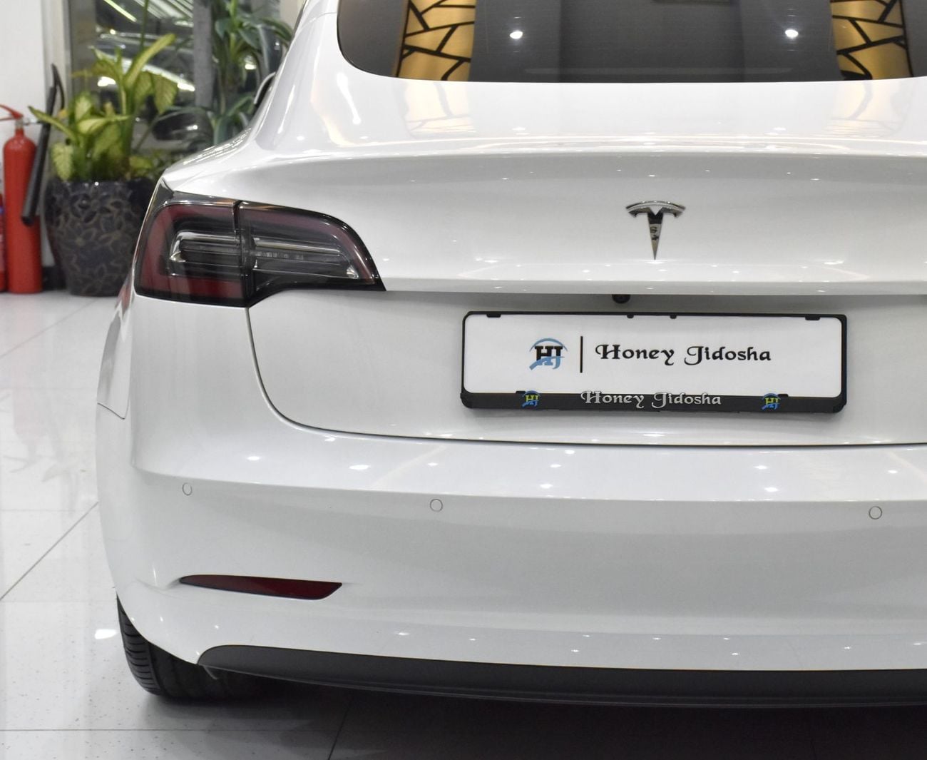 Tesla Model 3 STANDARD RANGE EXCELLENT DEAL for our Tesla Model 3 ( 2022 Model ) in White Color GCC Specs