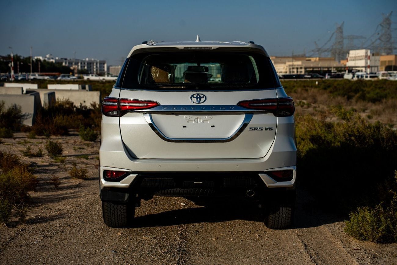 تويوتا فورتونر Toyota Fortuner 4.0L SUV 4WD 2025