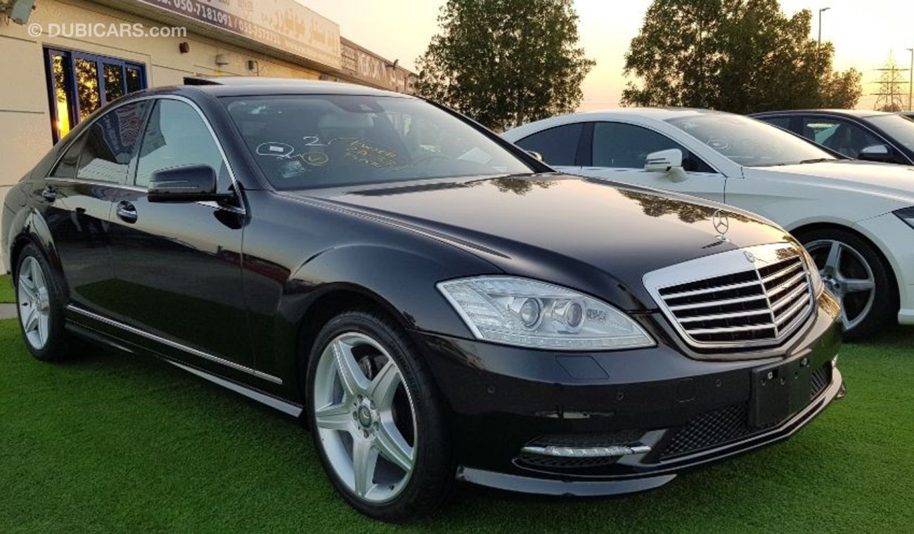 Mercedes-Benz S 350 with S550 badge