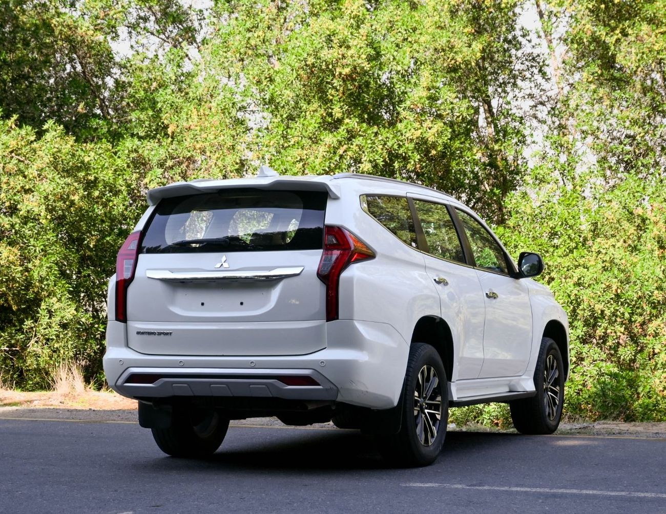 ميتسوبيشي مونتيرو سبورت GLS Mid 3.0L