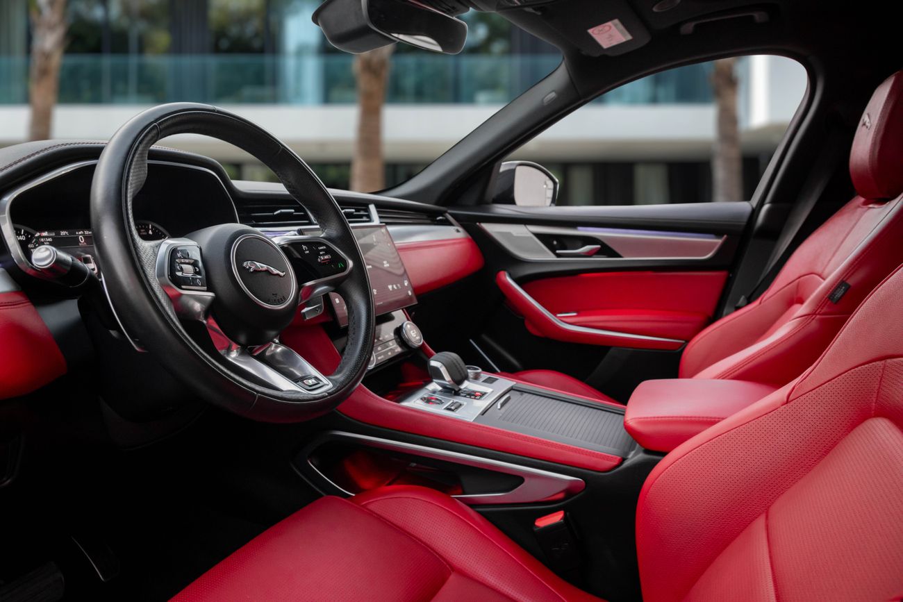 جاكوار F بيس F-Pace R Dynamic | 3,036 P.M | 0% Downpayment | Immaculate Condition!