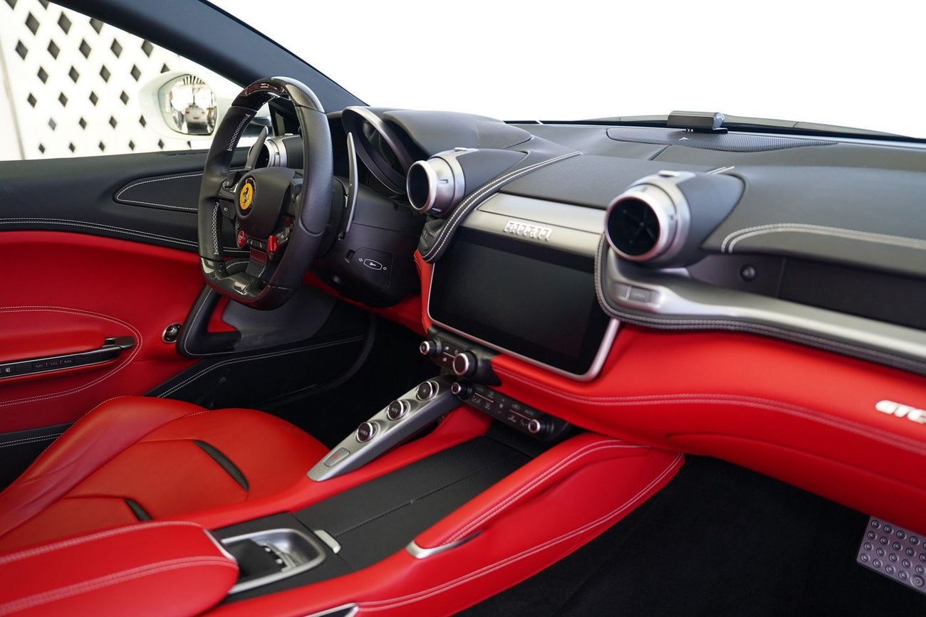 Ferrari GTC4 Lusso T