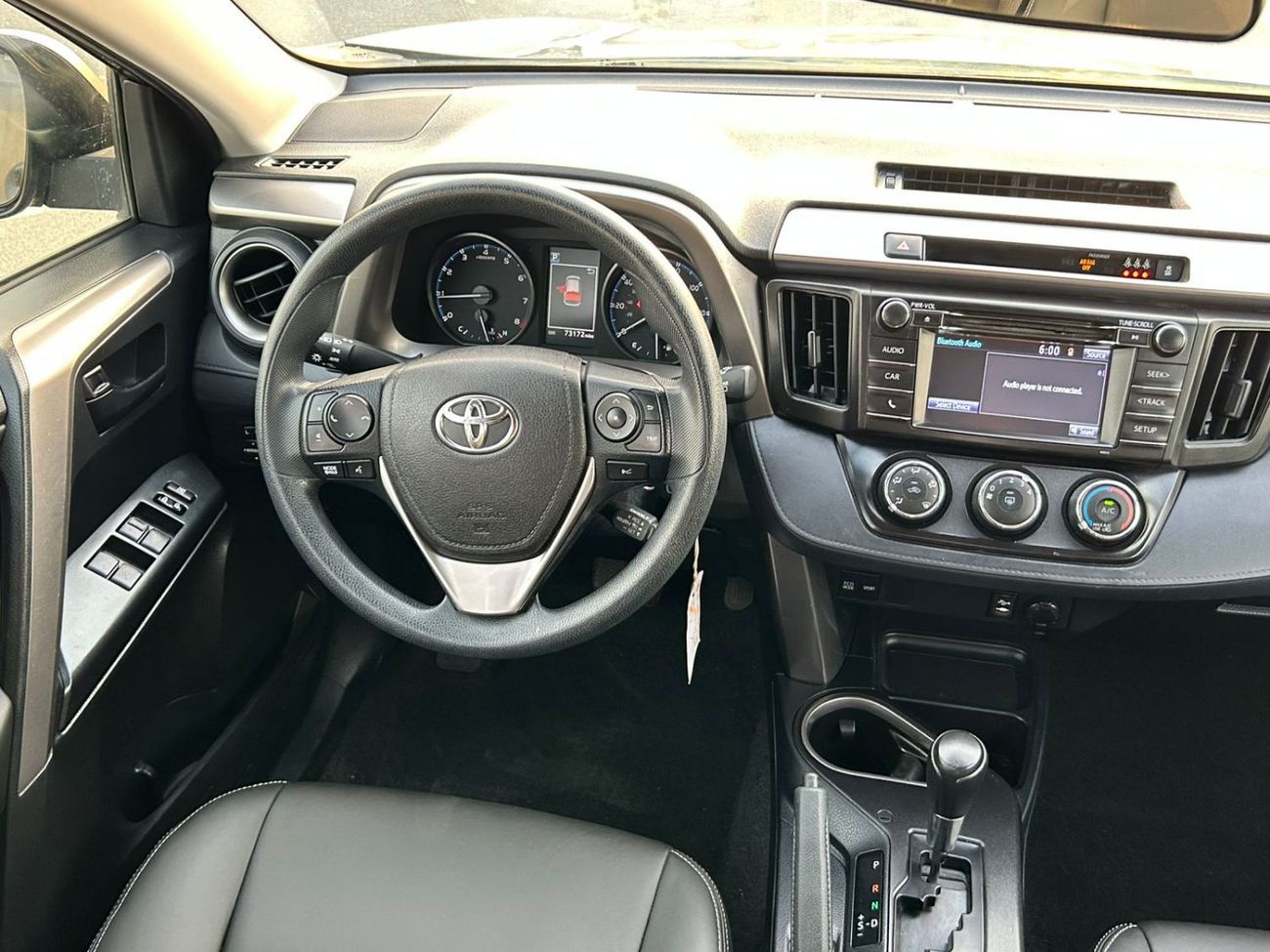 Toyota RAV4 2018 Toyota Rav4 LE 2.5L V4 Mid Option - 4x4 AWD - Leather Seats - Rims -