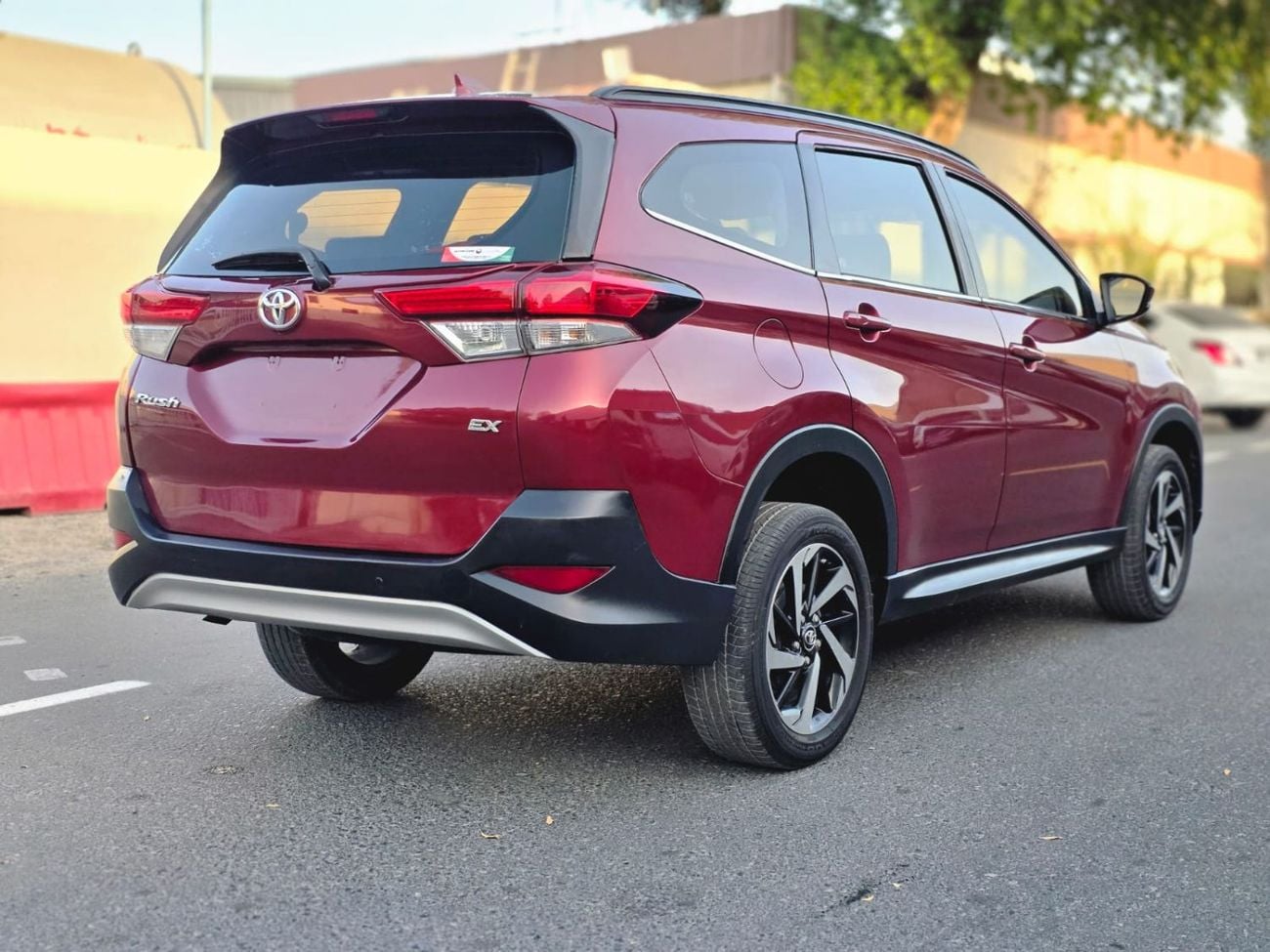 Toyota Rush 2019 | 1.5L PETROL | AT | LHD | PUSH START ENGINE | ALLOY WHEELS | LEATHER SEATS