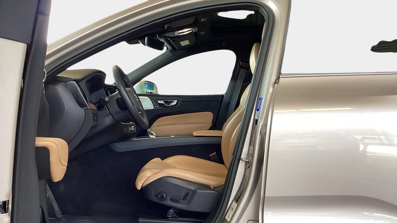 Volvo XC60 2.0 B5 P MHEV ULTIMATE BRIGHT 4WD AUTO | Guaranteed Warranty | 0 Down Payment