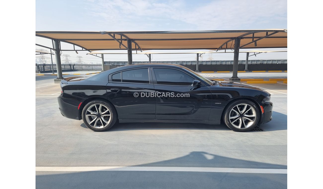Dodge Charger 5.7 litre V8 Hemi