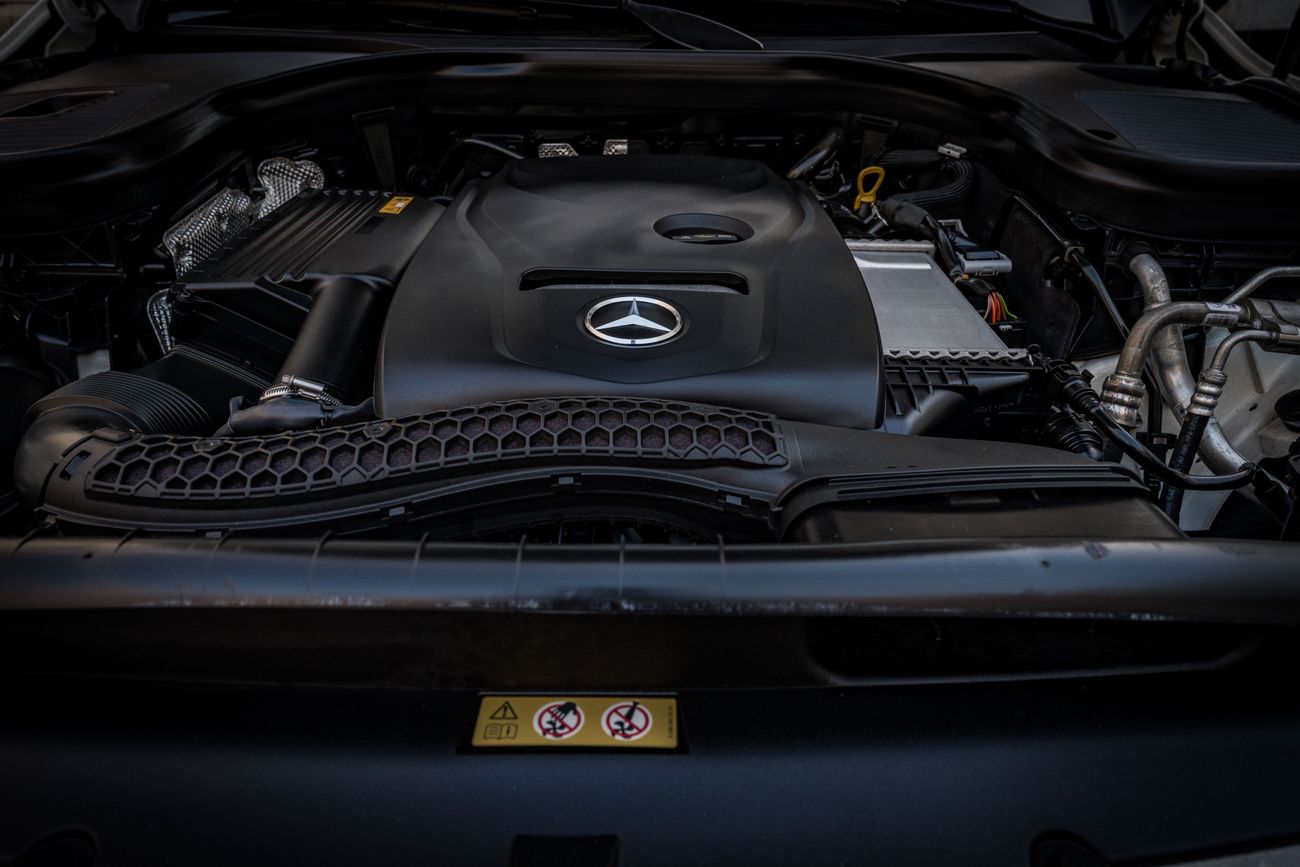 Mercedes-Benz GLC 250 AMG Line | 2,877 P.M  | 0% Downpayment | Excellent Condition!