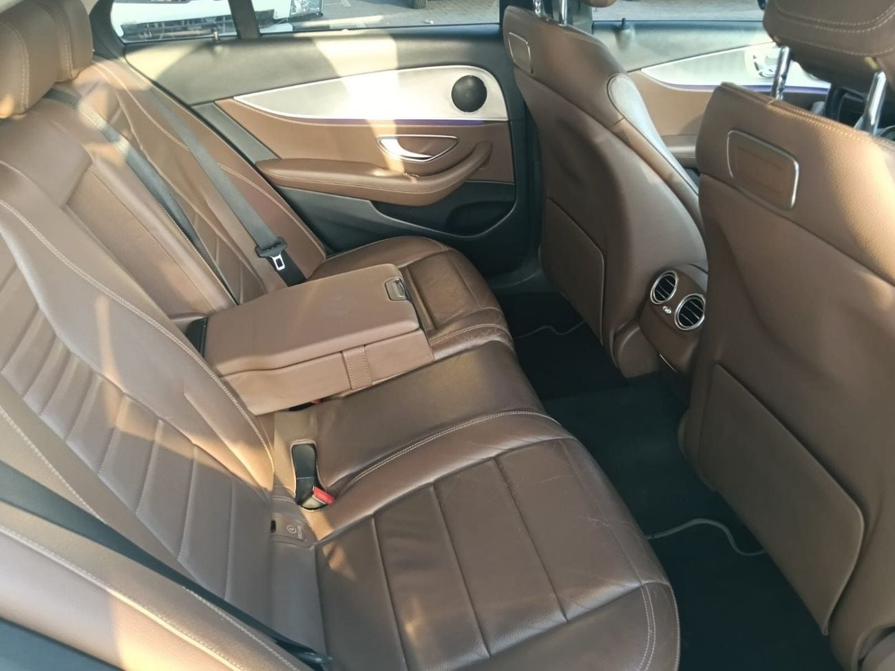 مرسيدس بنز E200 STD