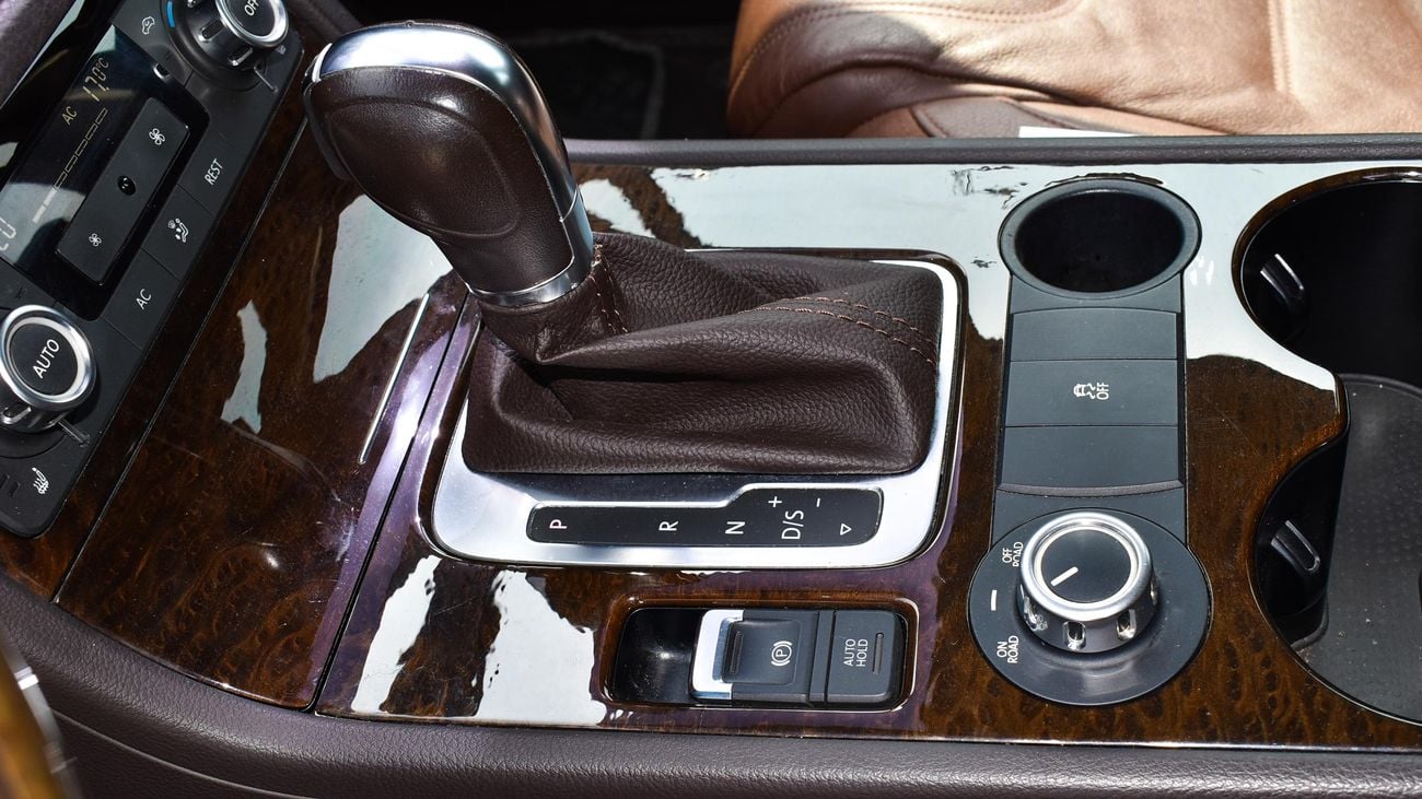 Volkswagen Touareg V6