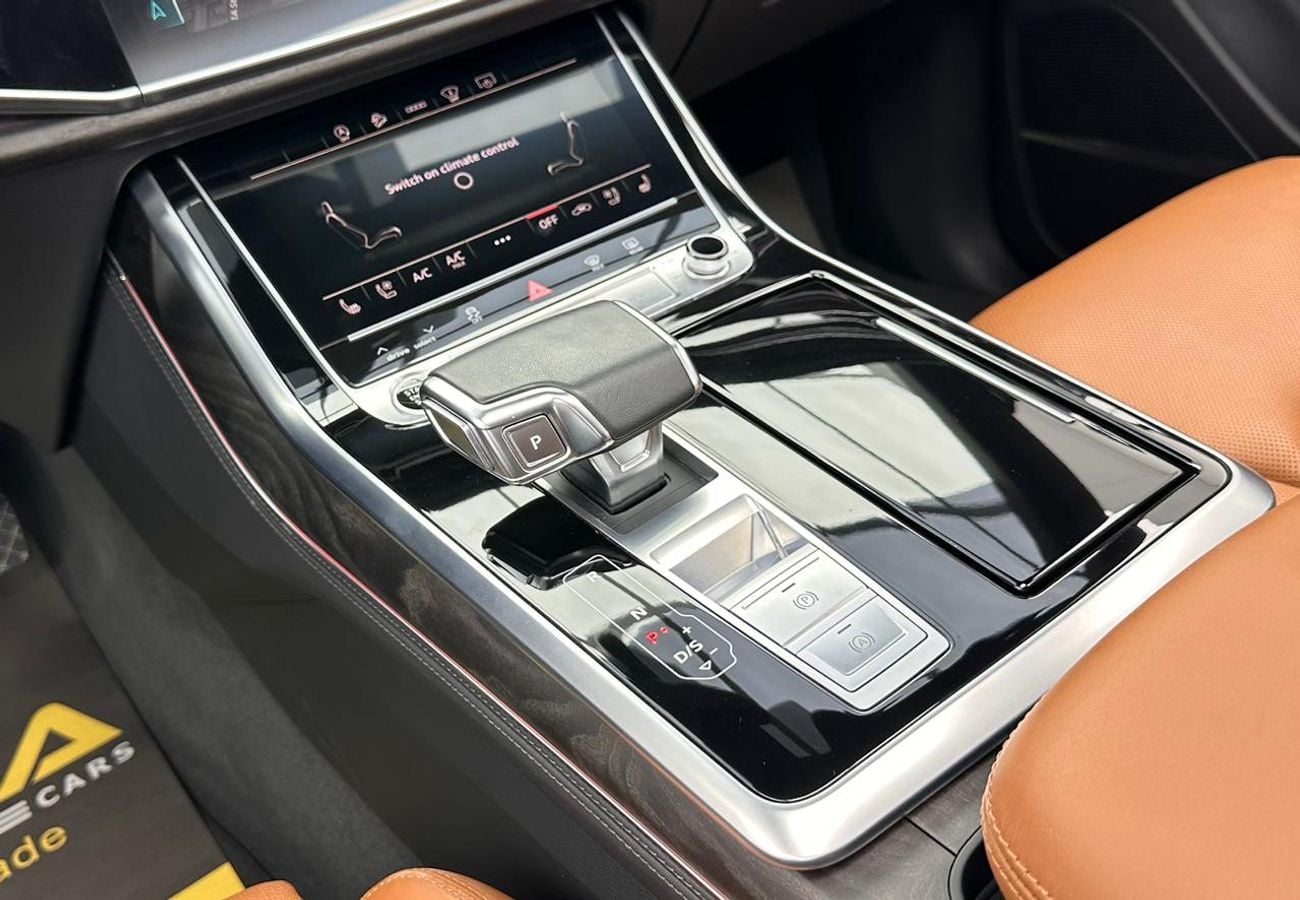 Audi Q8 2023 Audi Q8 S line 55 TFSI Quattro, Dec/2027 Audi Warranty + Service Package,  Full Audi Service Hi