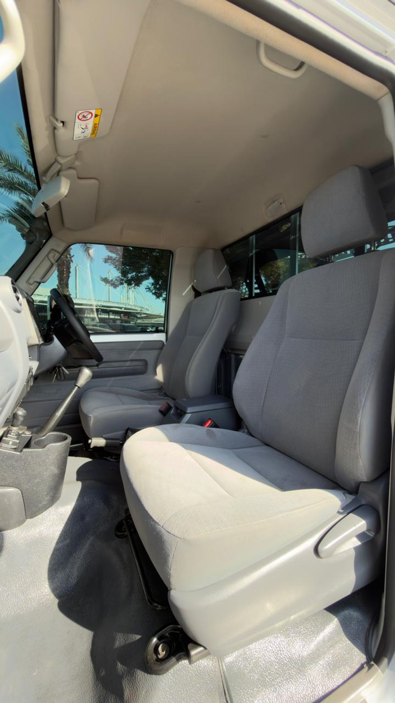 Toyota Land Cruiser Pick Up SINGLE CAB | MODIFIED TO 2025 MODEL | MANUAL TRANSMISSION | GTK SPORTS BAR | 4.5L DIESEL ENGINGE | R