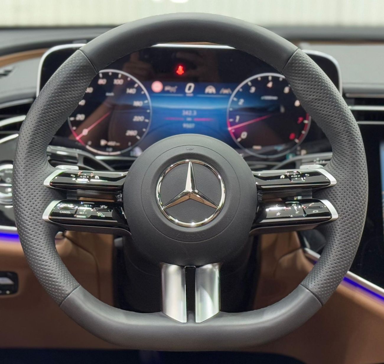 Mercedes-Benz E300 AMG 2024 Mercedes Benz E300 AMG, 2029 Mercedes Warranty + Service Pack, Full Options, Very Low Kms,