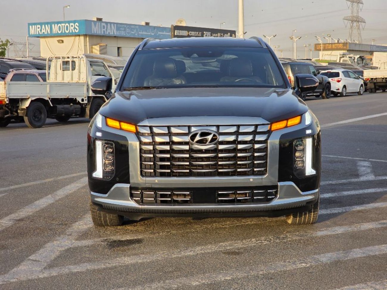 Hyundai Palisade 2020 Model Limited Upgrade to 2024 model 360 camera, two sunroof , 4x4 and 7 seater