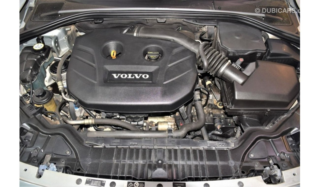 فولفو V60 EXCELLENT DEAL for our Volvo V60 T5 R-DESIGN 2014 Model!! in Silver Color! GCC Specs