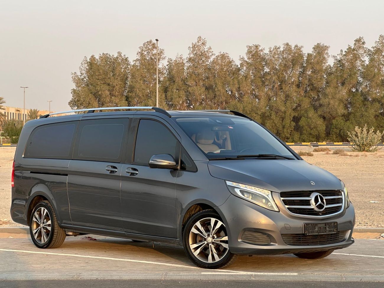 Mercedes-Benz V 250 MERCEDES V-250 2018 GCC FULL OPTION // PERFECT CONDITION