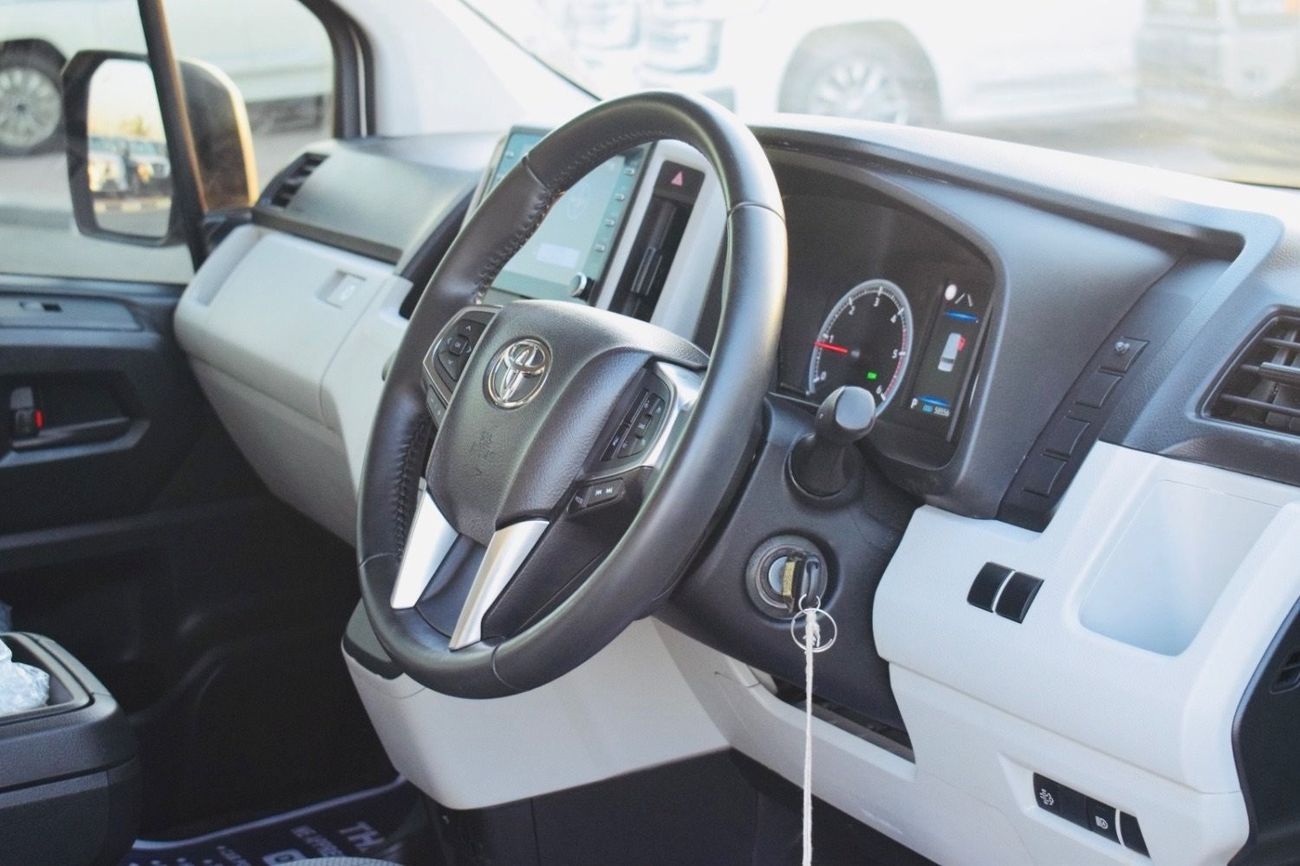 تويوتا هاياس Toyota hiace 2021 diesel 2.8 RHD