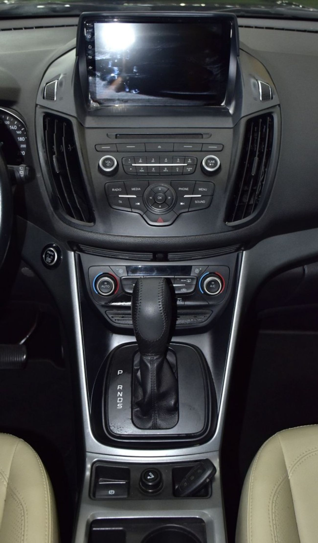 فورد إيسكاب EXCELLENT DEAL for our Ford Escape ( 2018 Model ) in Black Color GCC Specs