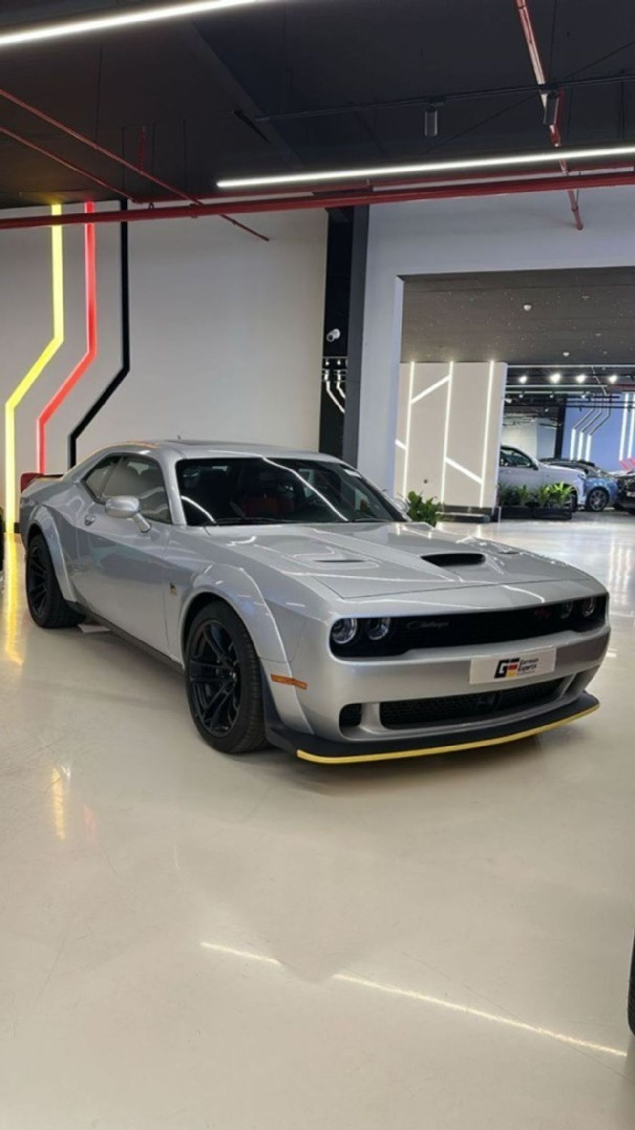 Dodge Challenger 392 Hemi Scat Pack Shaker 6.4L 2023 Dodge Challenger 392 Hemi Scat Pack Shaker Last Call 6.4L / 3 Ye