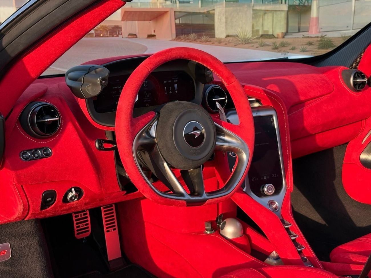 مكلارين 750S AED 27,999 P.M | MCLAREN 750S SPIDER MSO | 4.0L TWIN TURBO V8 | WARRANTY &amp; SERVICE PLAN | GCC SP