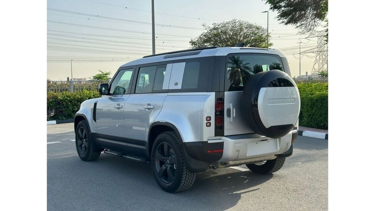 Land Rover Defender New! GCC Spec & With Warranty & Service