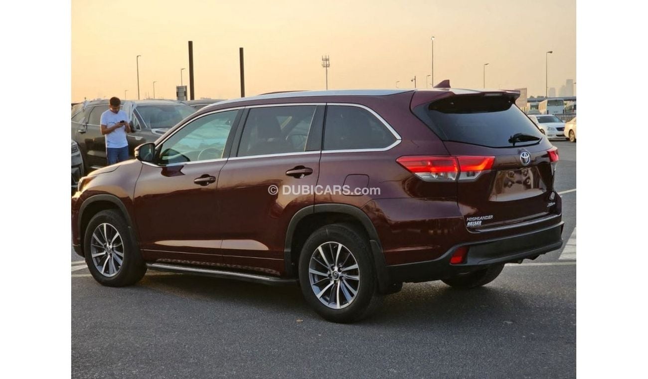 Toyota Highlander 2017 Toyota Highlander XLE 4x4 Full Option 3.5L V6 /