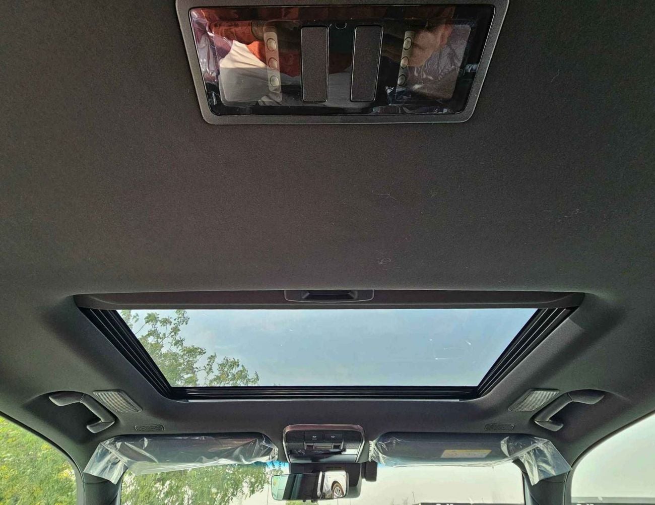 لكزس LX 500 MARK LEVINSON /3.3L V6 DIESEL/ RADAR/LEATHER WITH POWER SEATS/HEADS UP DISPLAY/FULL OPTION (CODE#LX5