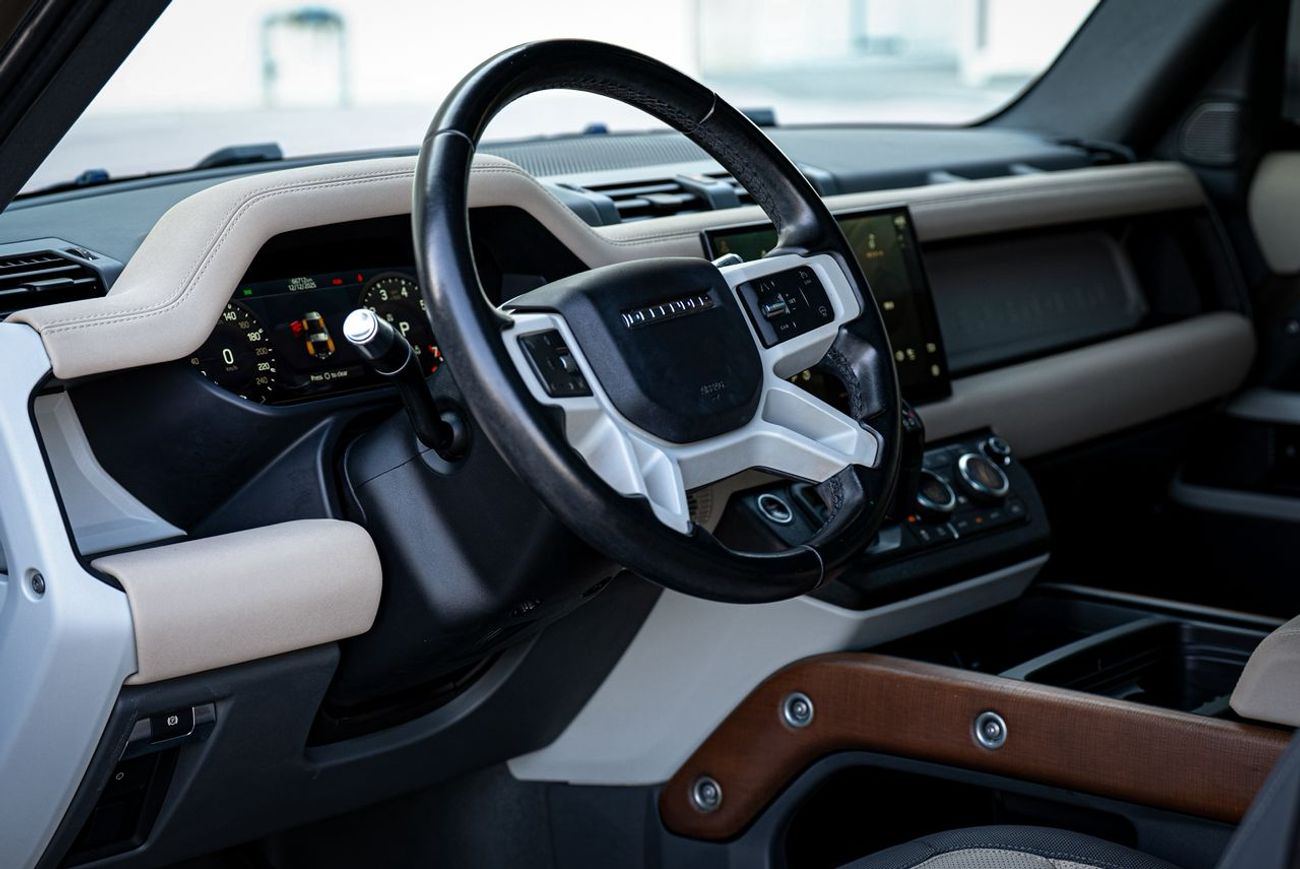 لاند روفر ديفندر P400 90 X-Dynamic HSE 3.0L (5 Seater)