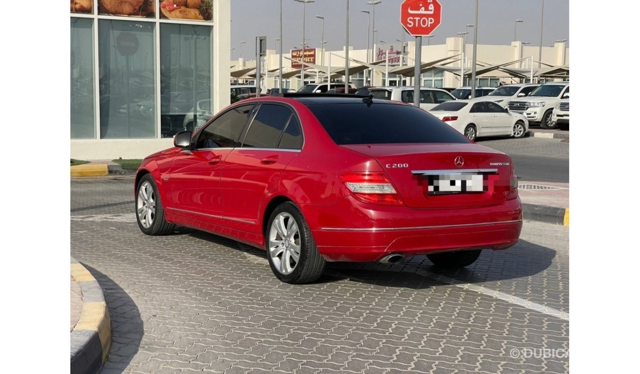 Mercedes-Benz C200 Model 2008, panorama, full option, Gulf, 4 cylinder, cattle 236000 km