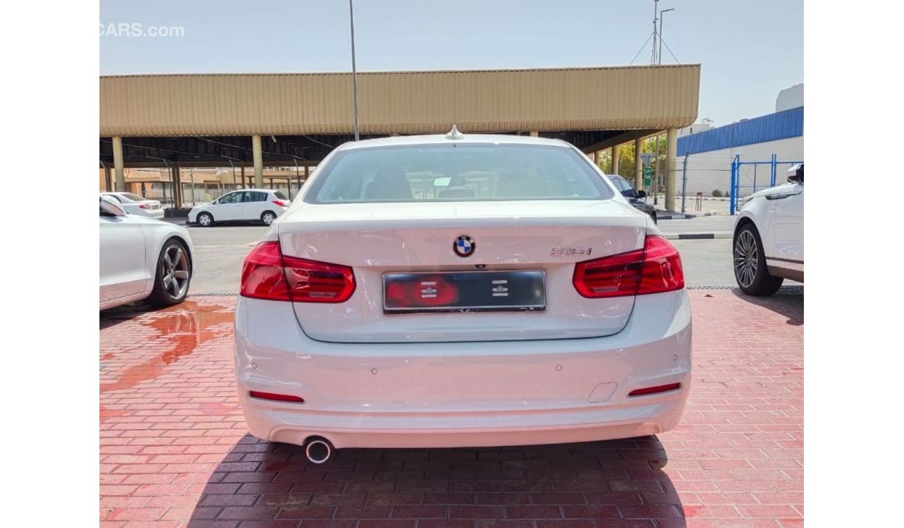 BMW 318i I Brand New 2018 Under Warranty GCC