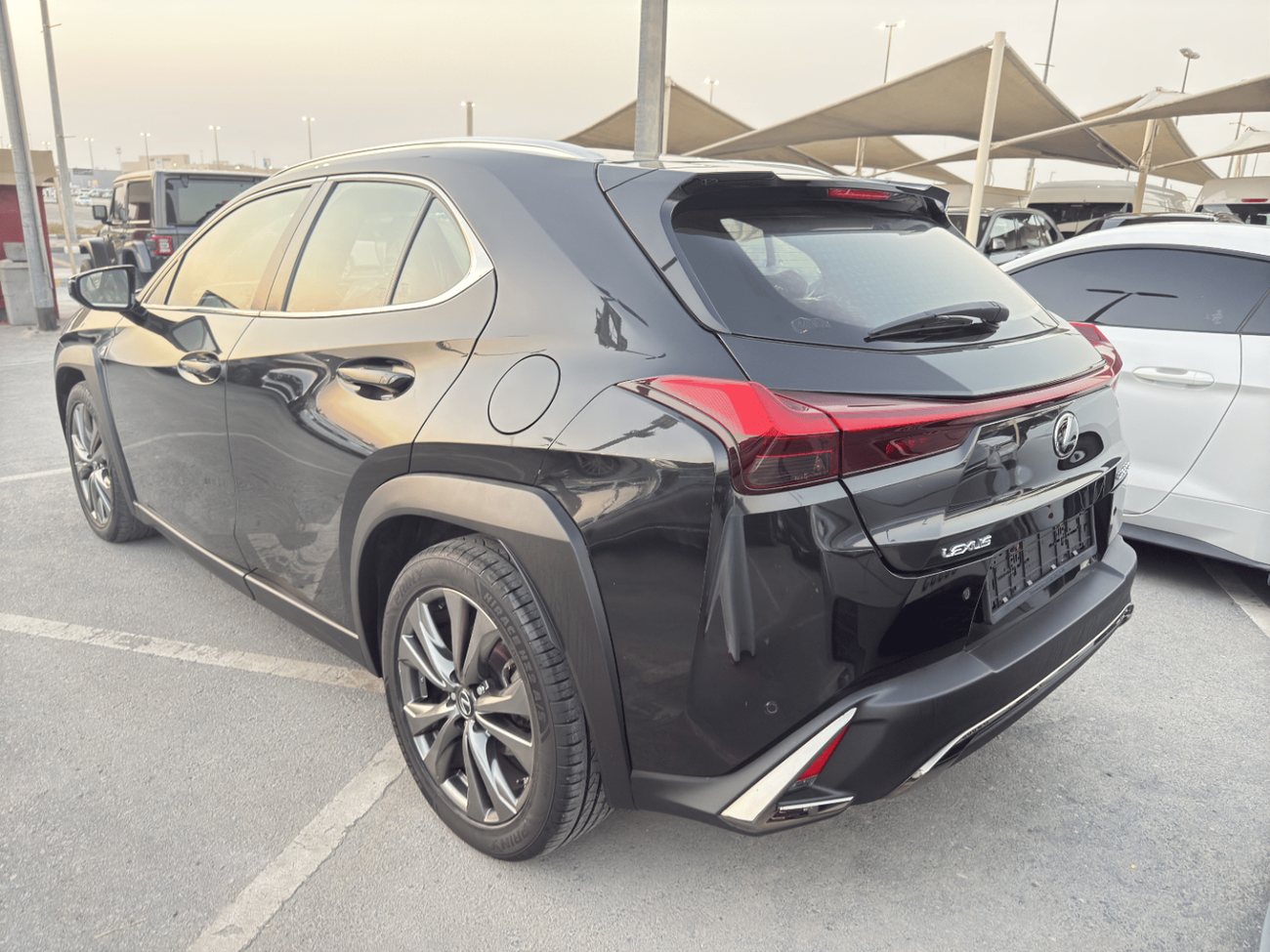 لكزس UX 200 F Sport Platinum 2.0L (160 HP)