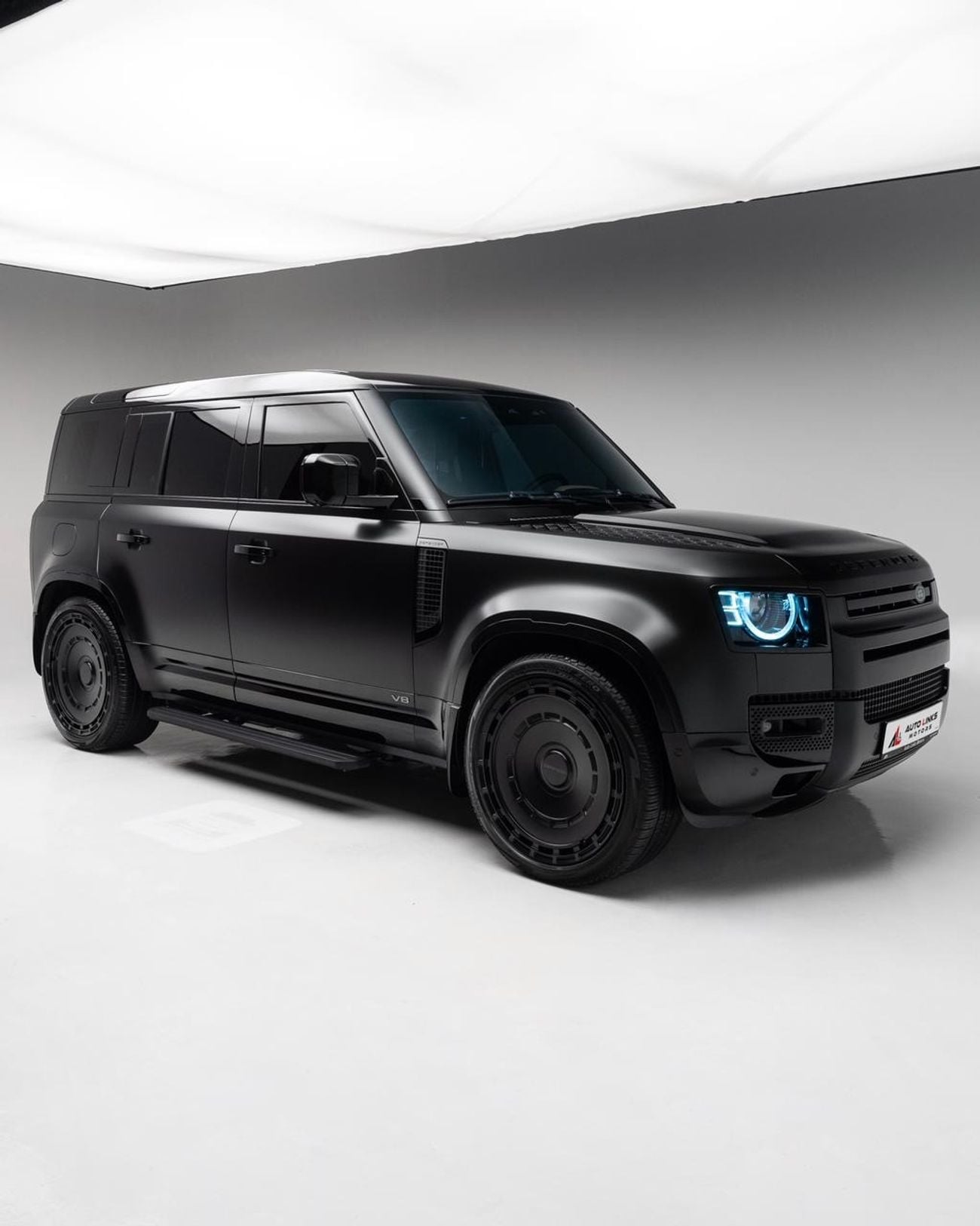 لاند روفر ديفندر 110 X P525 5.0L