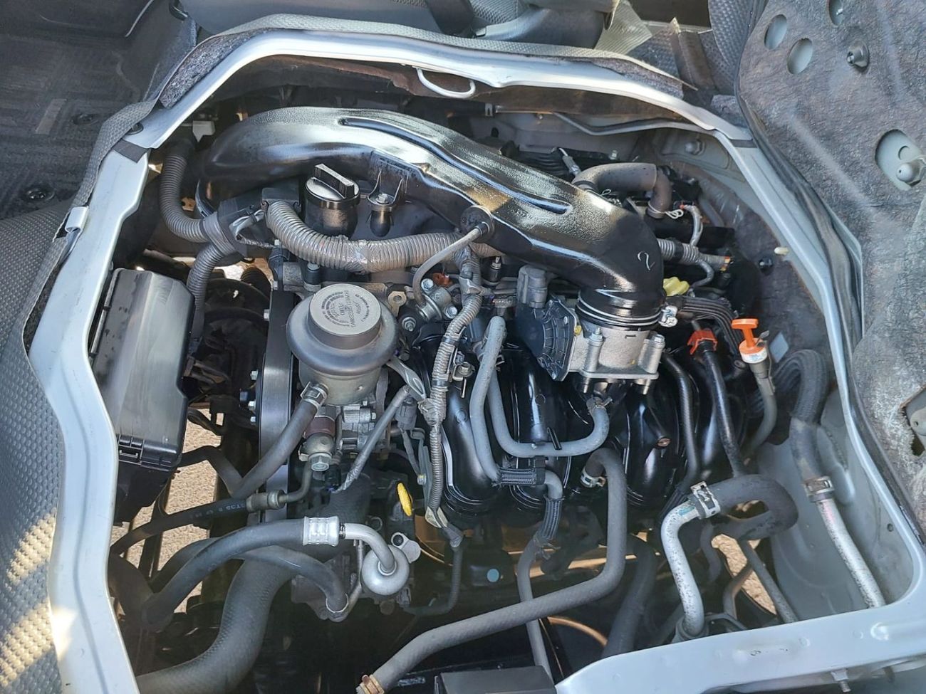 Toyota Hiace TOYOTA HIACE COMMUTER VAN RHD 2013 MODEL 2.7 L PETROL AUTOMATIC(PM32888)