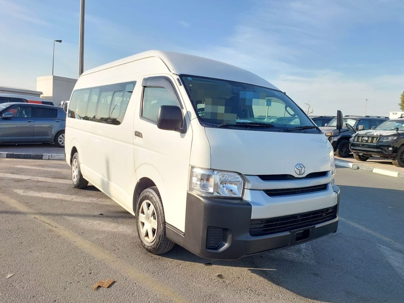 Toyota Hiace TOYOTA HIACE VAN RHD 2015 MODEL 3.0 L DIESEL AUTOMATIC(PM16111)