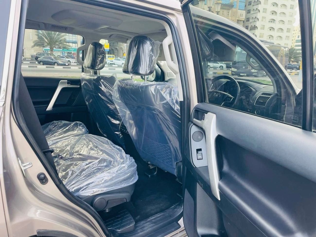 تويوتا برادو Toyota Kakadu Prado 2022 Full option Top the range Diesel R H D