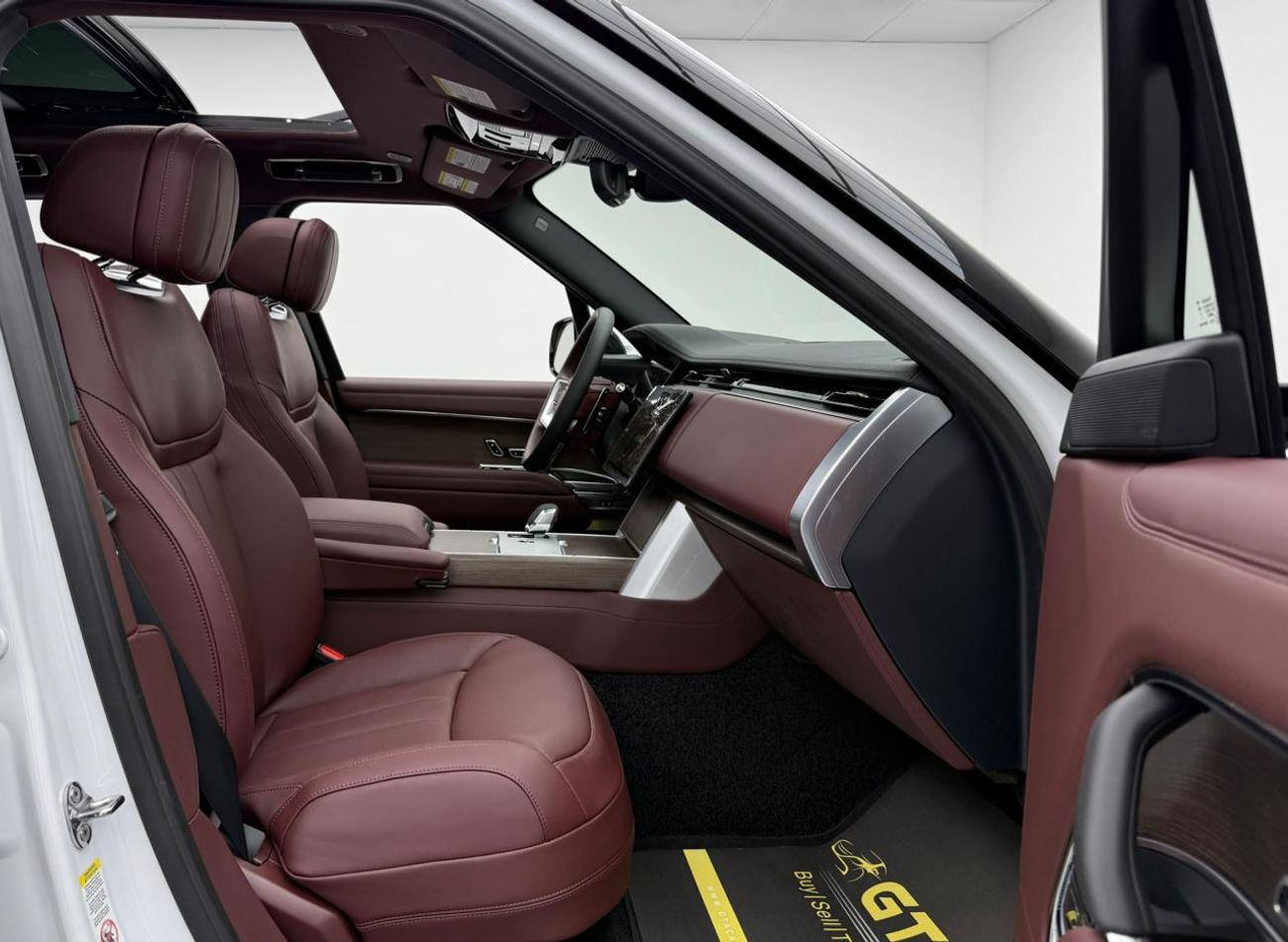 لاند روفر رينج روفر SE P530 4.4L 2025 Range Rover SE P530 ,Warranty ,Brand New ,Canadian Spec