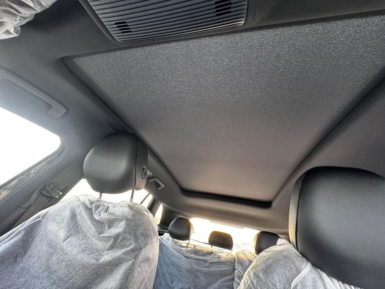 Volkswagen Tiguan Volks wagen Tigwan R line  2.0 L. Model.  2025