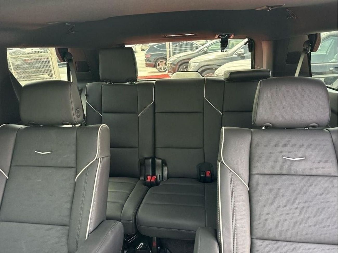 Cadillac Escalade Premium Luxury 6.2L AWD Cadillac Escalade Premium Luxury 2025 in Stock