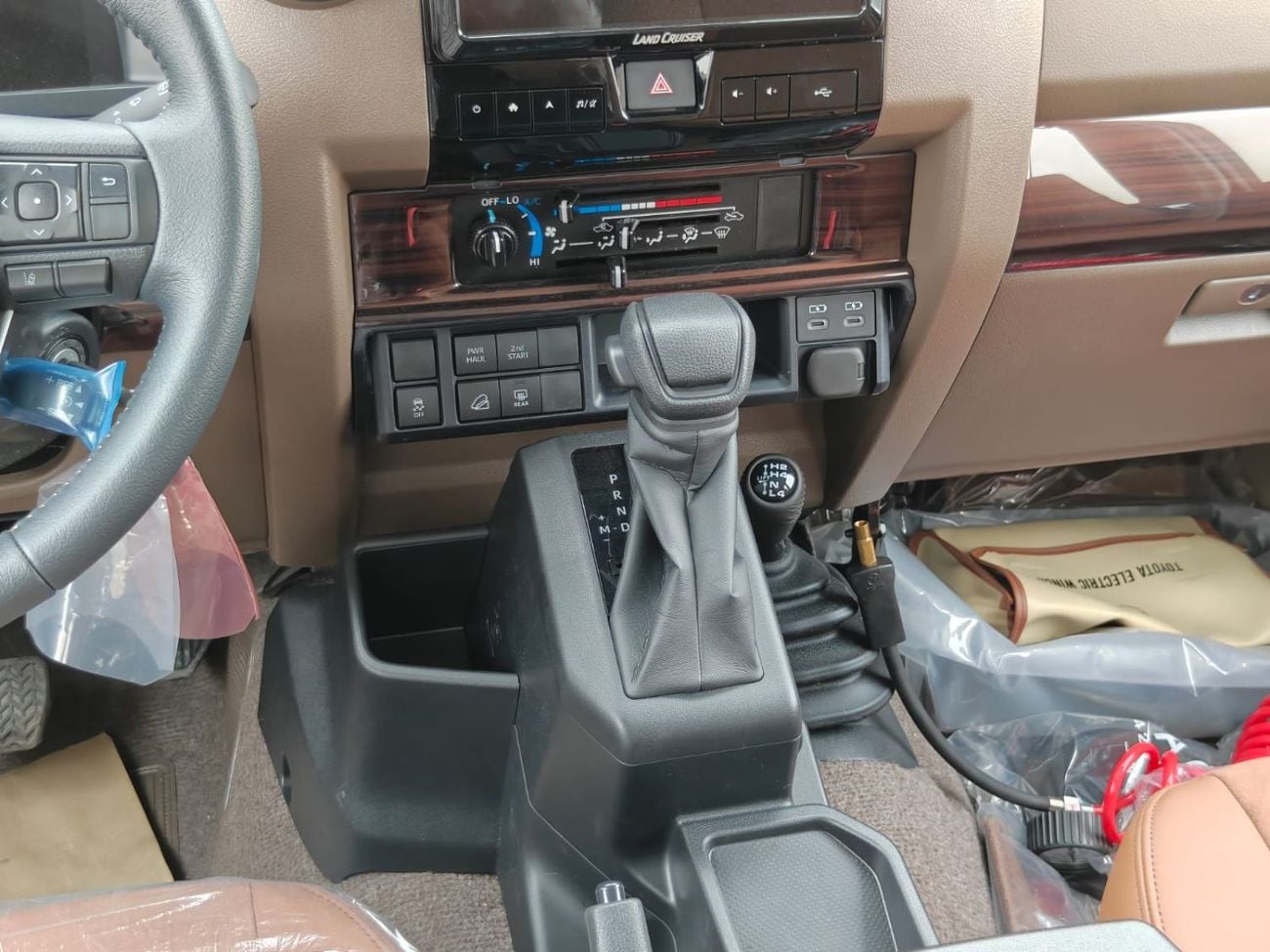 تويوتا لاند كروزر 70 2026 TOYOTA LC 76 2.8L DIESEL 4WD GCC SPEC