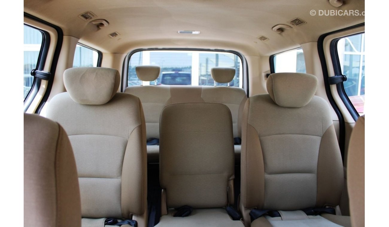 Hyundai H-1 Std ACCIDENT FREE - GCC - CAR IS IN PERFECT INSIDE OUT
