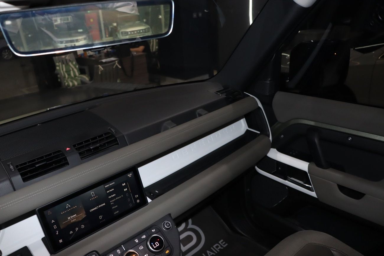 Land Rover Defender 110 SE P400 3.0L